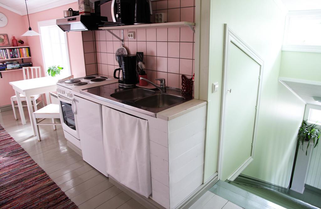 Brobacka Gasthem Bed & Breakfast Jomala Exterior foto
