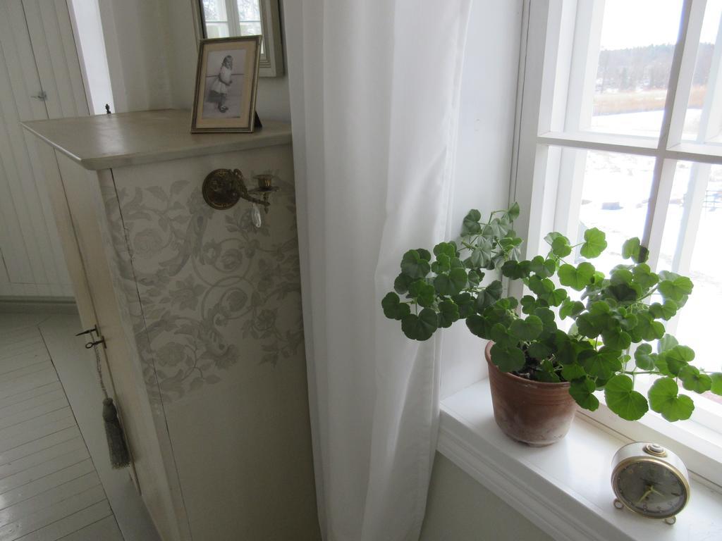 Brobacka Gasthem Bed & Breakfast Jomala Exterior foto